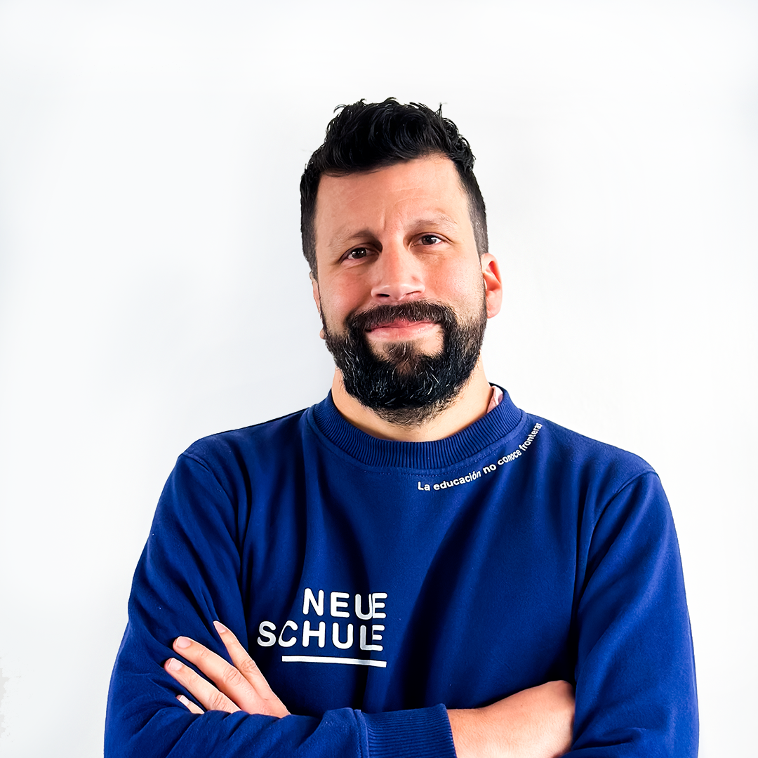 Eduardo Espinoza, Docente de English
